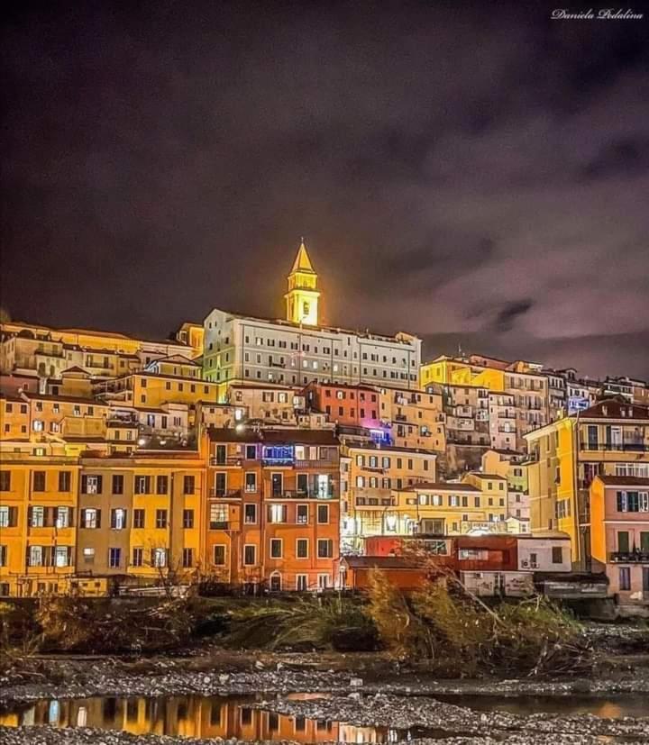 Casa Fronte Mare Apartment Ventimiglia Ngoại thất bức ảnh