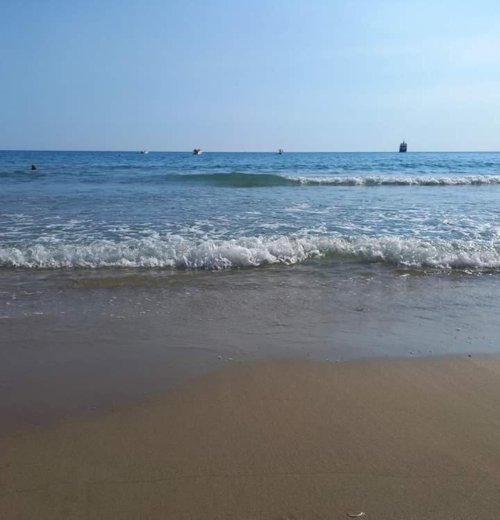 Casa Fronte Mare Apartment Ventimiglia Ngoại thất bức ảnh