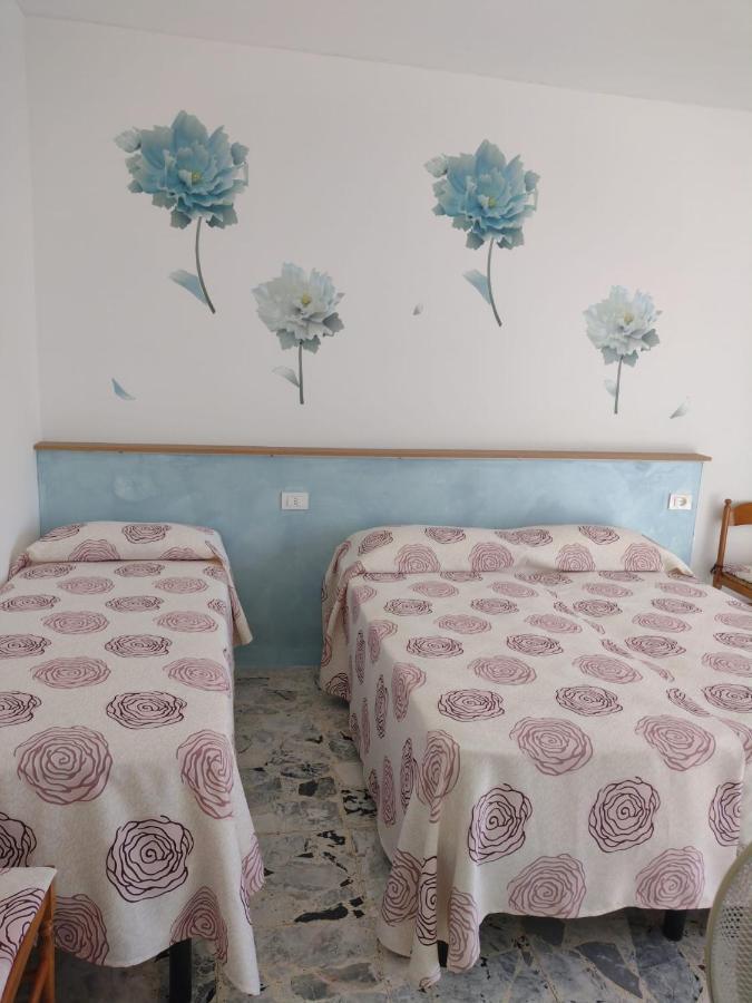 Casa Fronte Mare Apartment Ventimiglia Ngoại thất bức ảnh